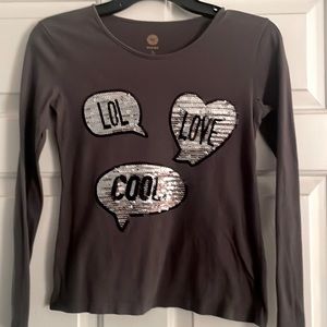 Little girls grey, lightweight sequin quotes shirt